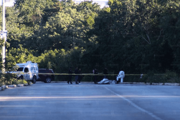 #QuintanaRoo #Cancún: Encuentran cadáver embolsado de una mujer en la avenida&nbsp;#ChacMool