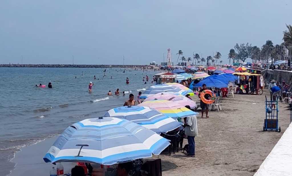 #Veracruz Colocan desfibriladores en módulos de atención del DIF del&nbsp;puerto