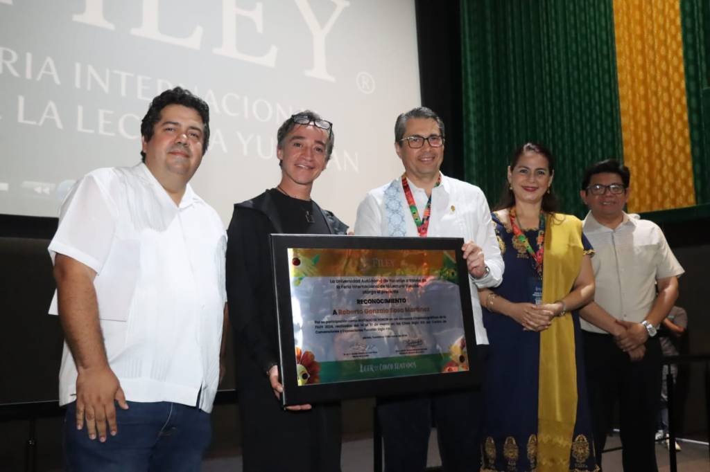 #Yucatán Otorgan reconocimiento al actor #RobertoSosa en la #FILEY&nbsp;2024