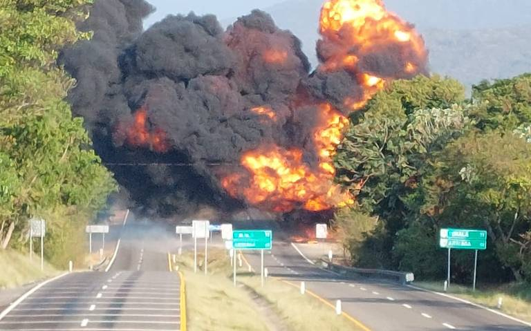 #Chiapas Explota pipa con combustible en #Tonalá; cierran tramo&nbsp;carretero