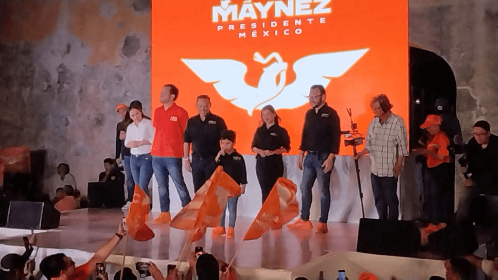 #Campeche Empujones y retrasos en el único evento de&nbsp;#Máynez