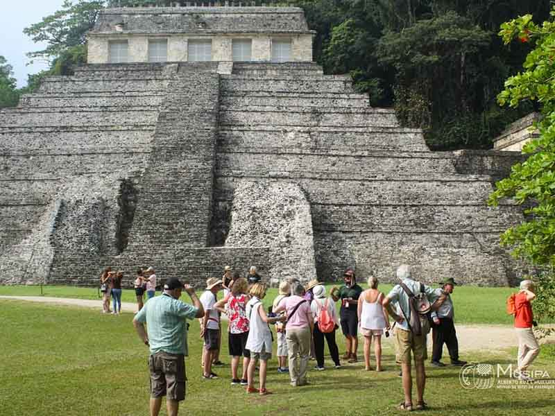 #Chiapas Turistas reciben&nbsp;equinoccio