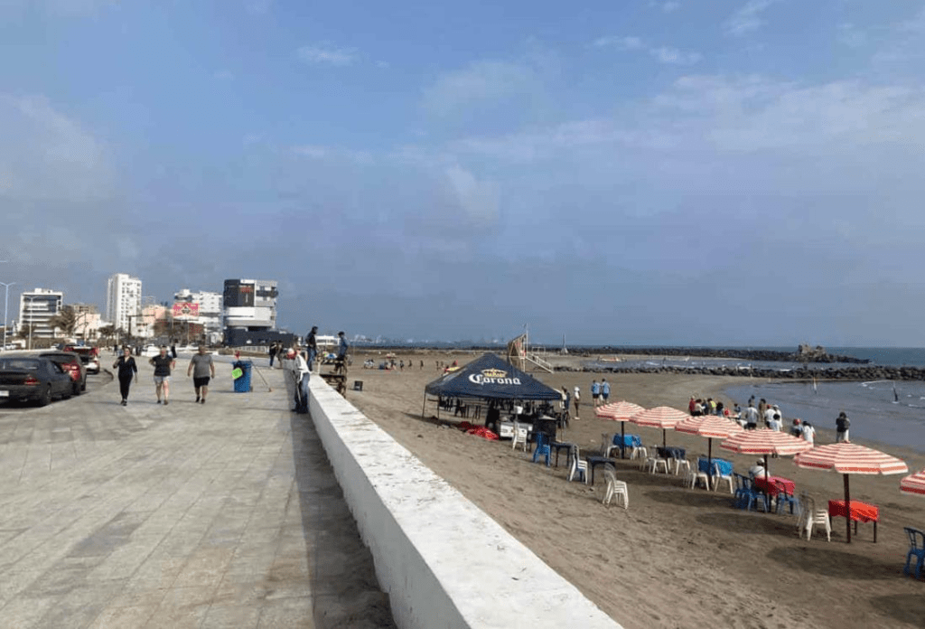 #Veracruz Turistas llegan al puerto jarocho y #BocadelRío para disfrutar de las playas por Semana&nbsp;Santa
