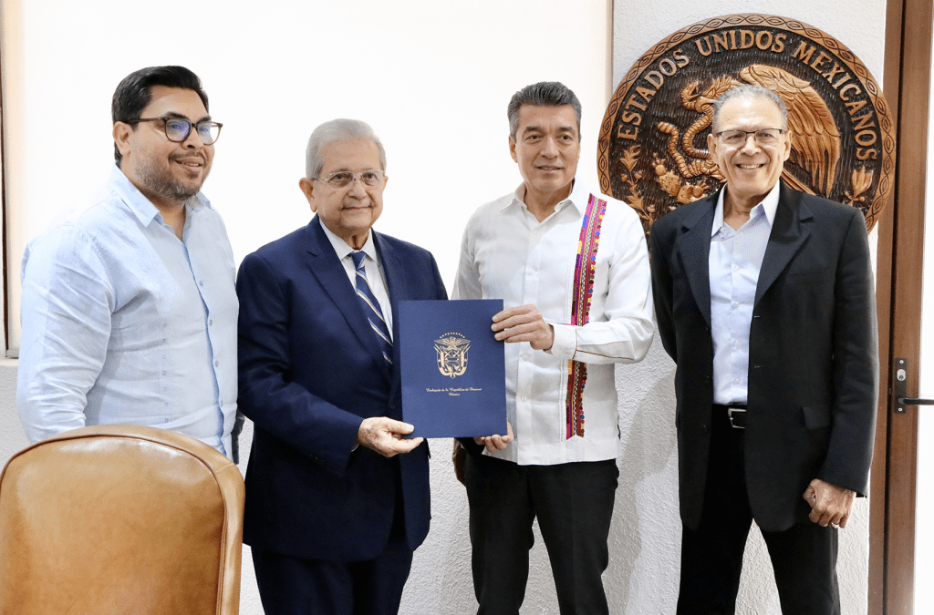#Chiapas Gobernador recibe visita del Embajador de #Panamá en&nbsp;#México