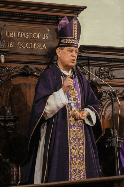 #Yucatán Sufre accidente carretero el Arzobispo #Mons.GustavoRodríguez