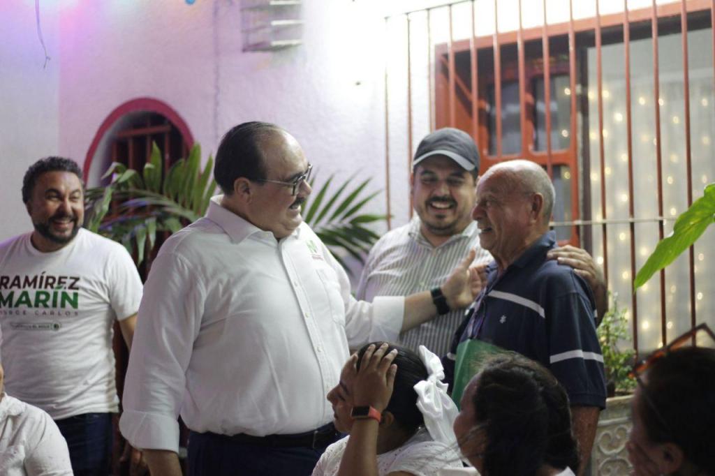 #Yucatán Militantes del #PRI se suman a #RamírezMarín, en&nbsp;#Valladolid