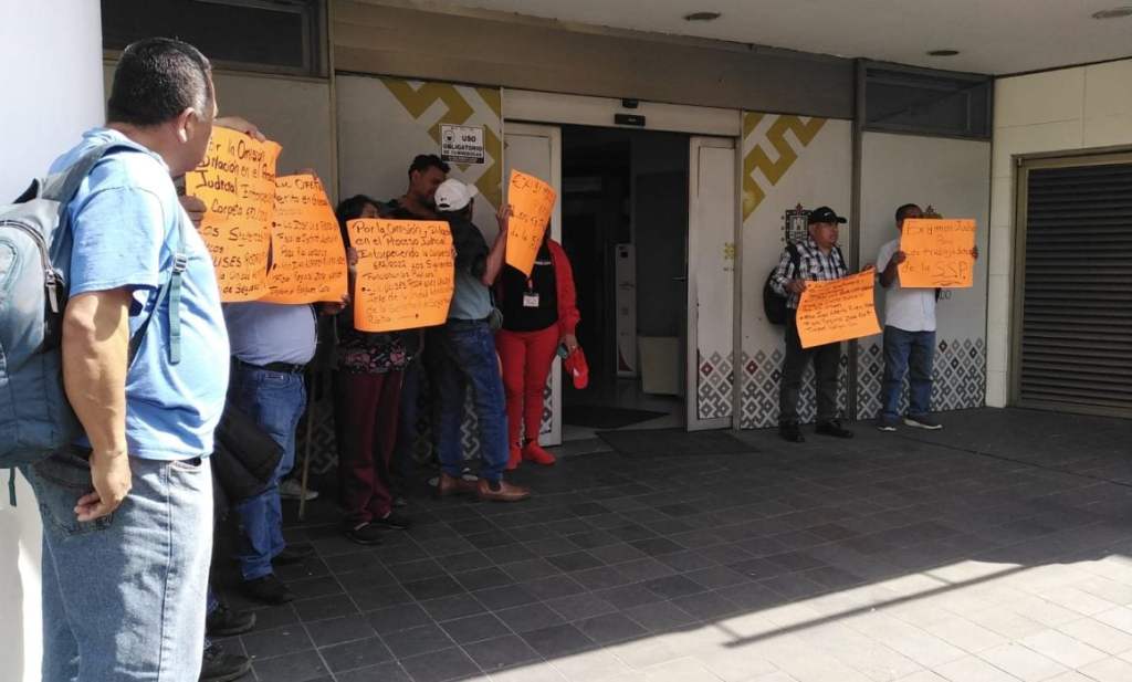 #Veracruz Se atenderá a expolicías que piden liquidación:&nbsp;Cuitláhuac