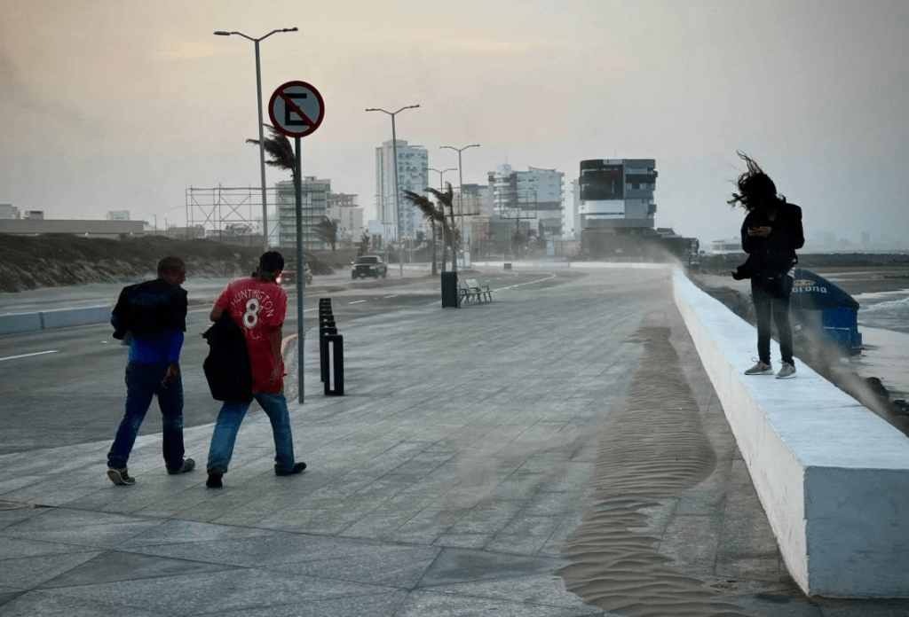 #Veracruz Norte alcanza rachas de 60 km/h antes de&nbsp;mediodía