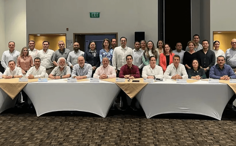 #QuintanaRoo #CCE del Caribe presenta propuestas a #EugenioSegura, candidato al&nbsp;Senado