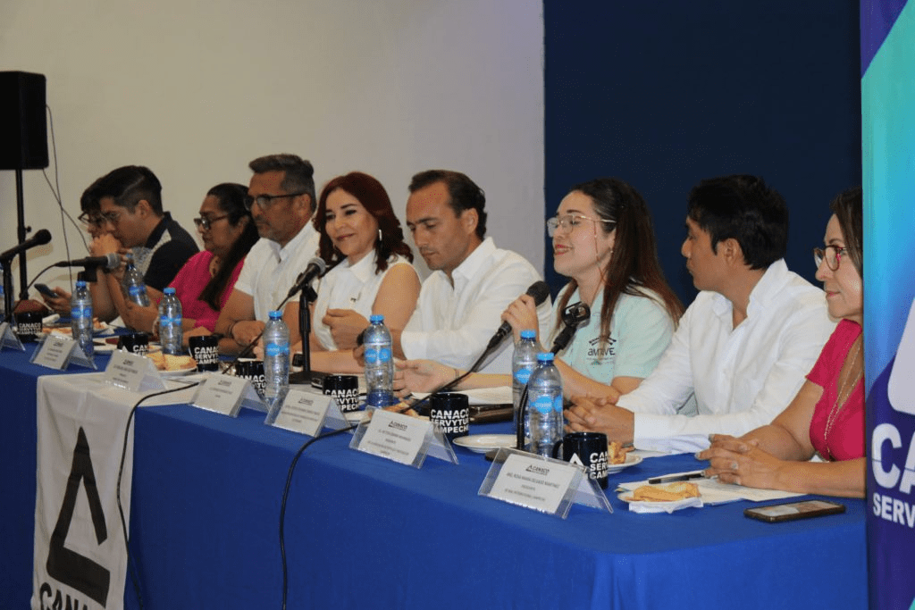 #Campeche Turismo impulsa desarrollo en el estado:&nbsp;#CANACO