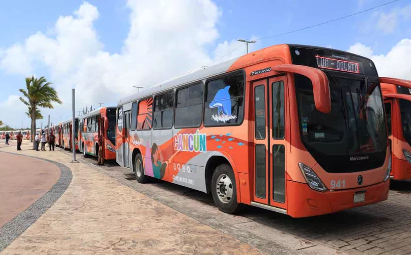 #QuintanaRoo Estrenan trabajadores de #Cancún transporte de lujo hacia la zona&nbsp;hotelera