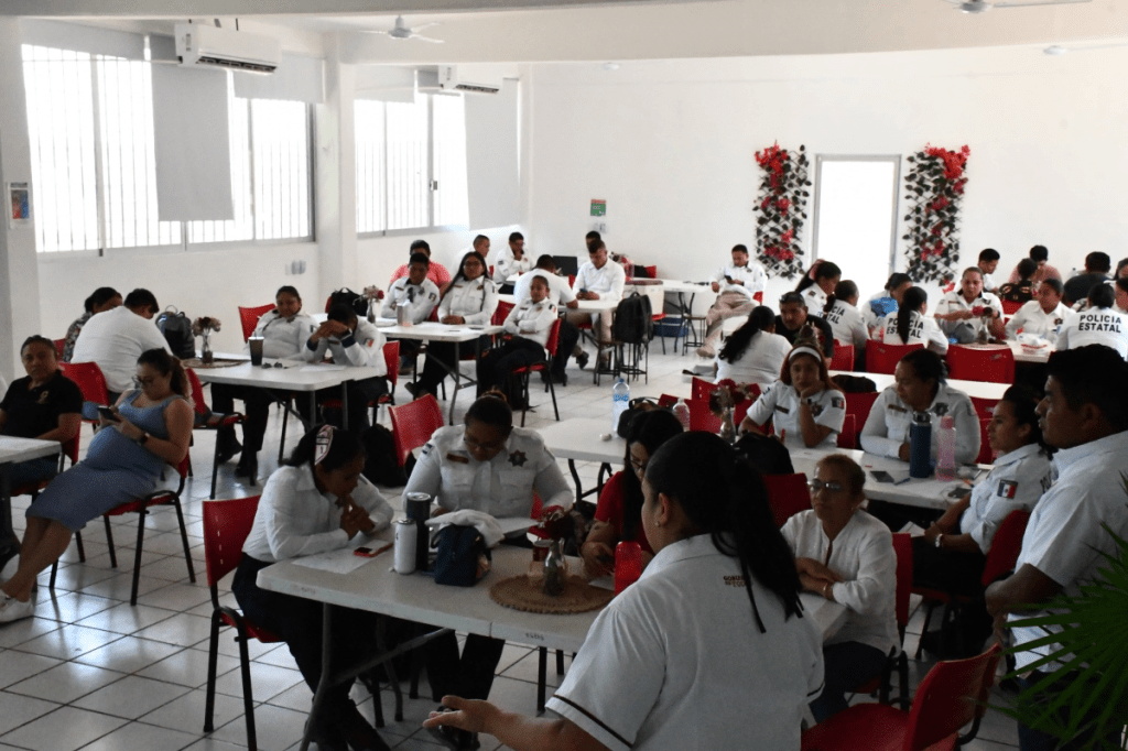 #Campeche Capacitan a policías para una comunidad más&nbsp;inclusiva