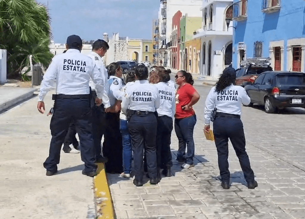 #Campeche Mujeres policías mantiene protesta por falta de&nbsp;pago