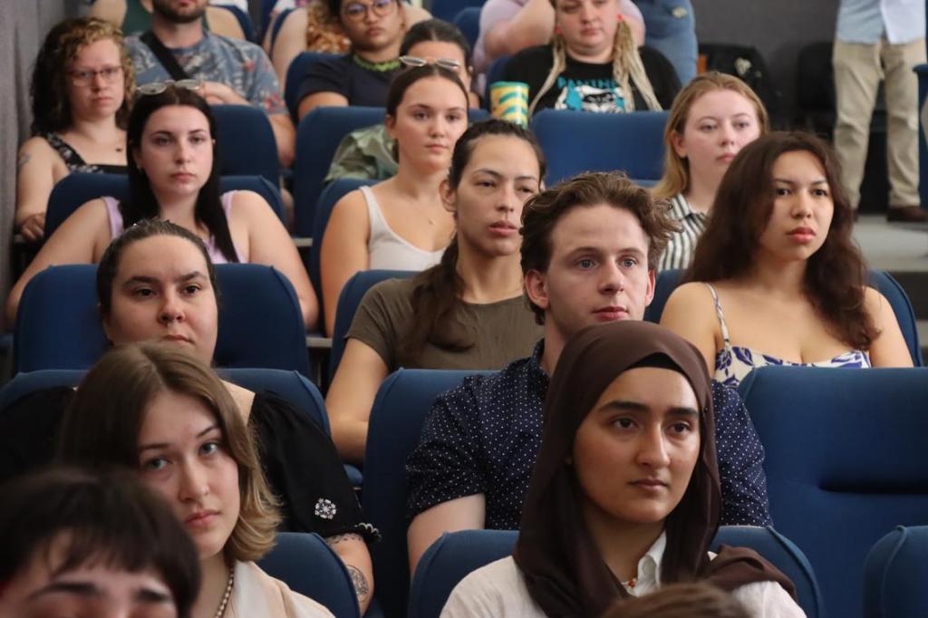 #Yucatán Estudiantes de #Canadá llegan a la #UADY para adentrarse a la cultura&nbsp;maya
