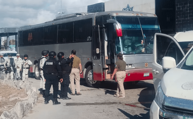 #QuintanaRoo #PlayadelCarmen: aseguran a más de 20 inmigrantes en filtro de&nbsp;seguridad