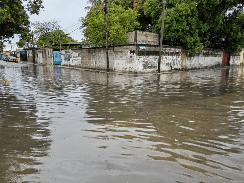 #Campeche Lluvias torrenciales golpea a&nbsp;municipios