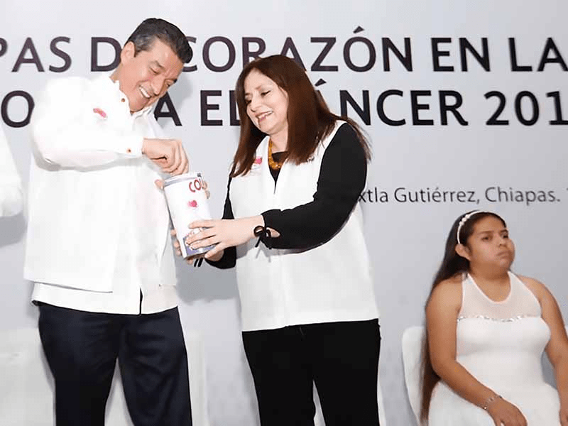 #Chiapas Lamentan deceso de #Rosalinda,  esposa de #RutilioEscandón