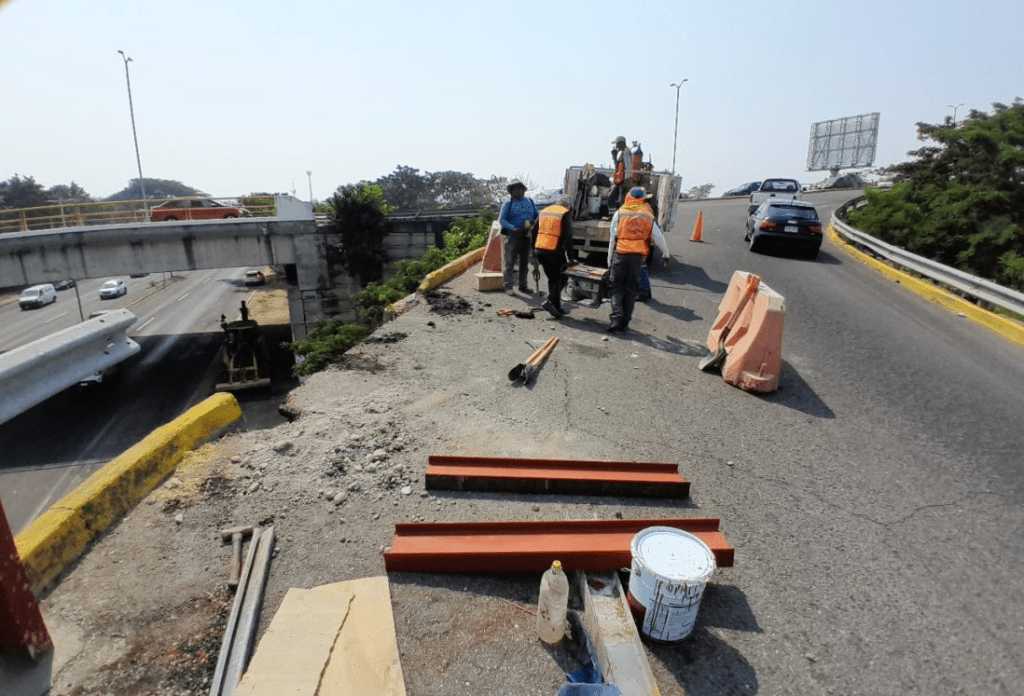 #Veracruz Inician trabajos de reparación en puente #JBLobos para evitar más accidentes&nbsp;mortales