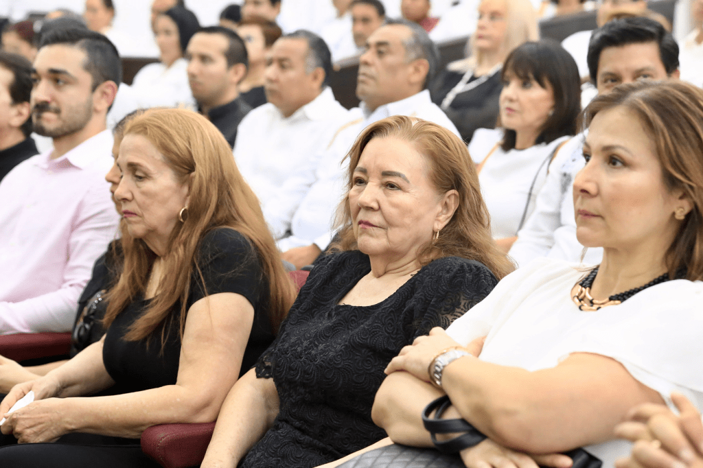 #Chiapas LXVIII Legislatura Local realiza homenaje póstumo a #RosalindaLópez, esposa del gobernador #RutilioEscandón