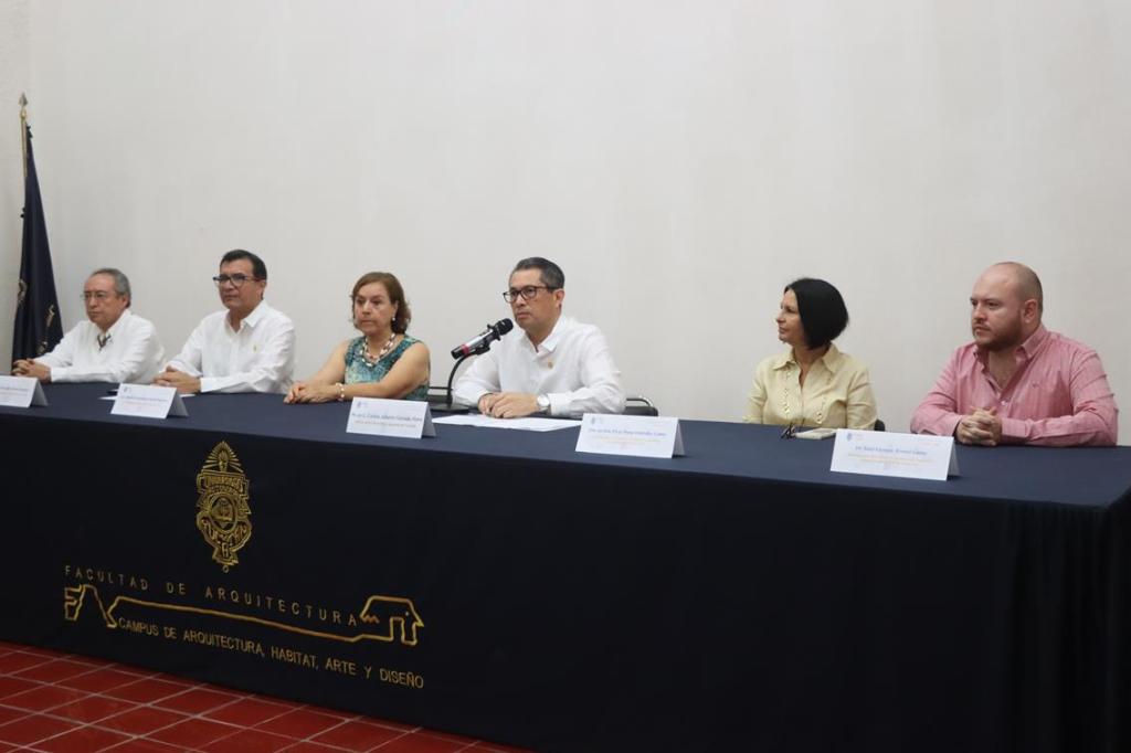 #Yucatán Investigadores del país analizan el patrimonio histórico de ciudades y pueblos #UADY es sede de simposio nacional