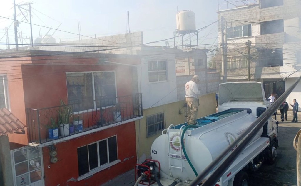 #Mexico Explosión de pirotecnia provoca incendio en inmueble de Tultepec; hay un&nbsp;herido