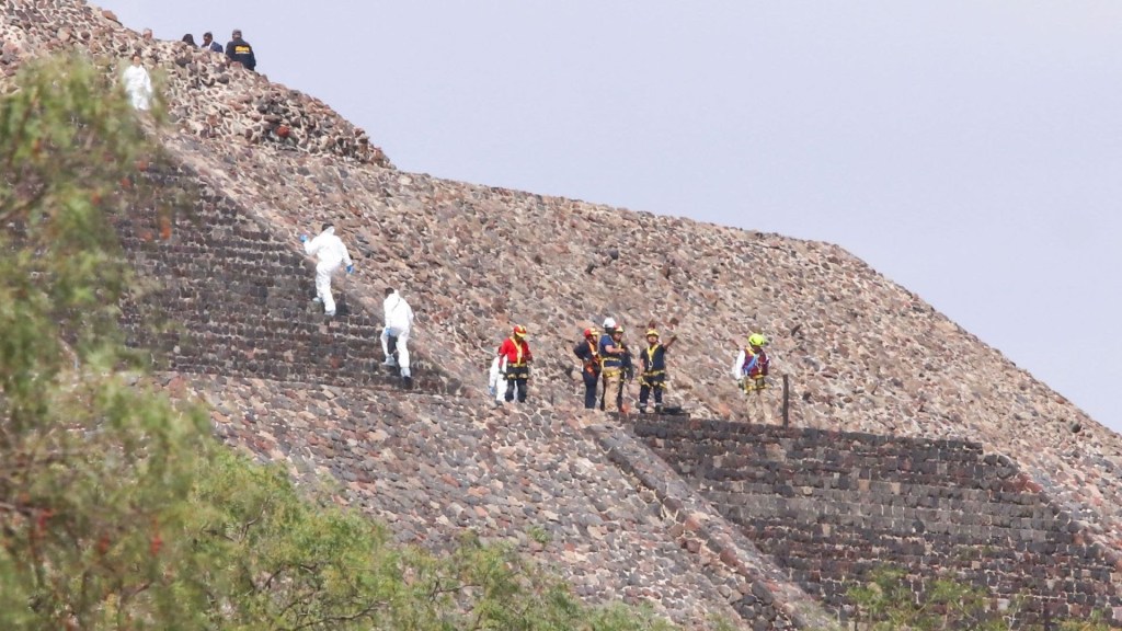 #México Seguidor de Hitler asesina a turista canadiense, hiere a 13 personas más y se suicida en&nbsp;Teotihuacán