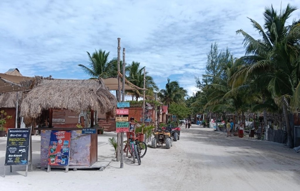 #QuintanaRoo Fallece alumno tras recibir balonazo en escuela de&nbsp;Holbox