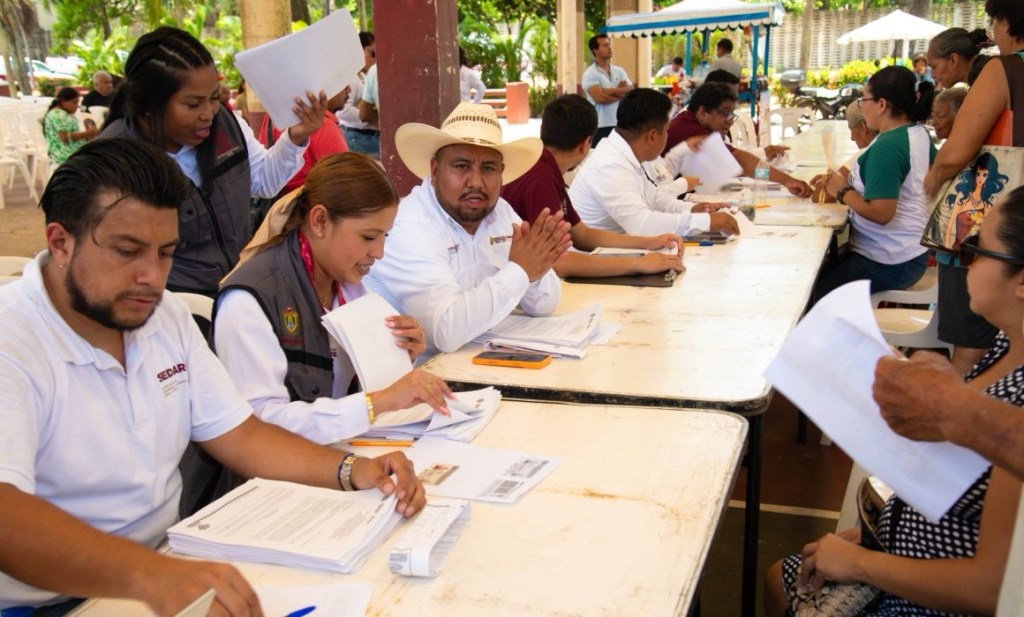 #Veracruz Recibe Coatzacoalcos apoyos para 800 pescadores y acuicultores