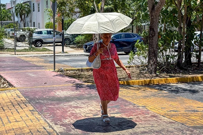 #QuintanaRoo Lezama llama a prevenir golpes de calor y confirma vigencia del subsidio eléctrico de verano para QRoo