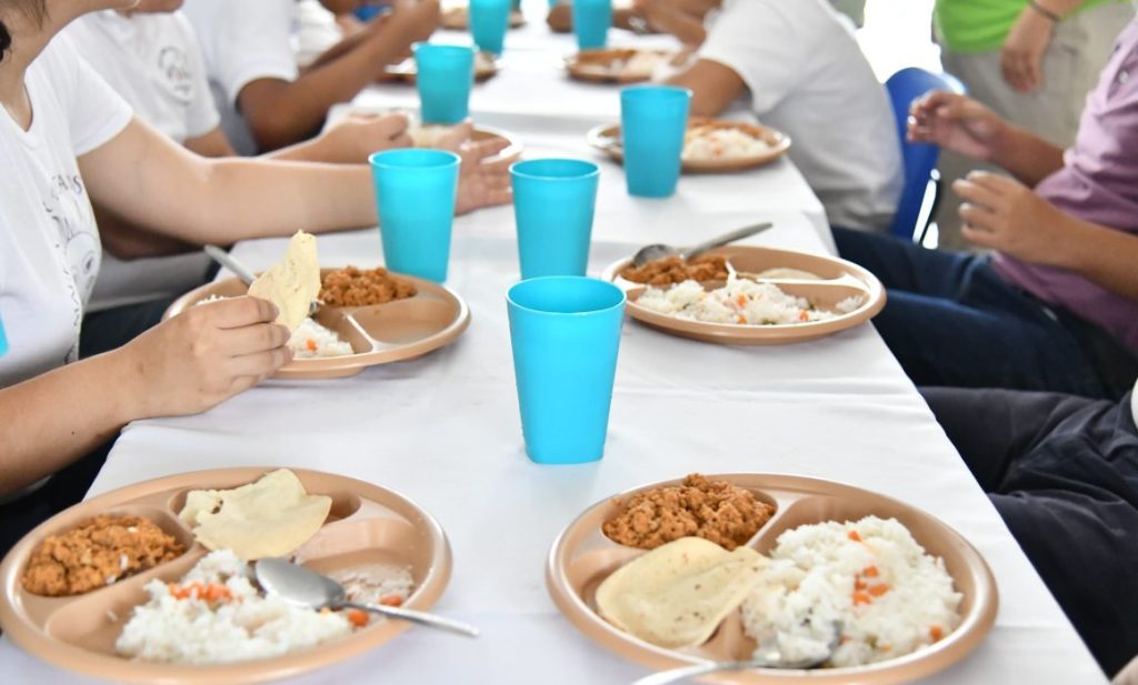#Veracruz Acceden estudiantes del CAM 14 de Coatza a una alimentación&nbsp;nutritiva