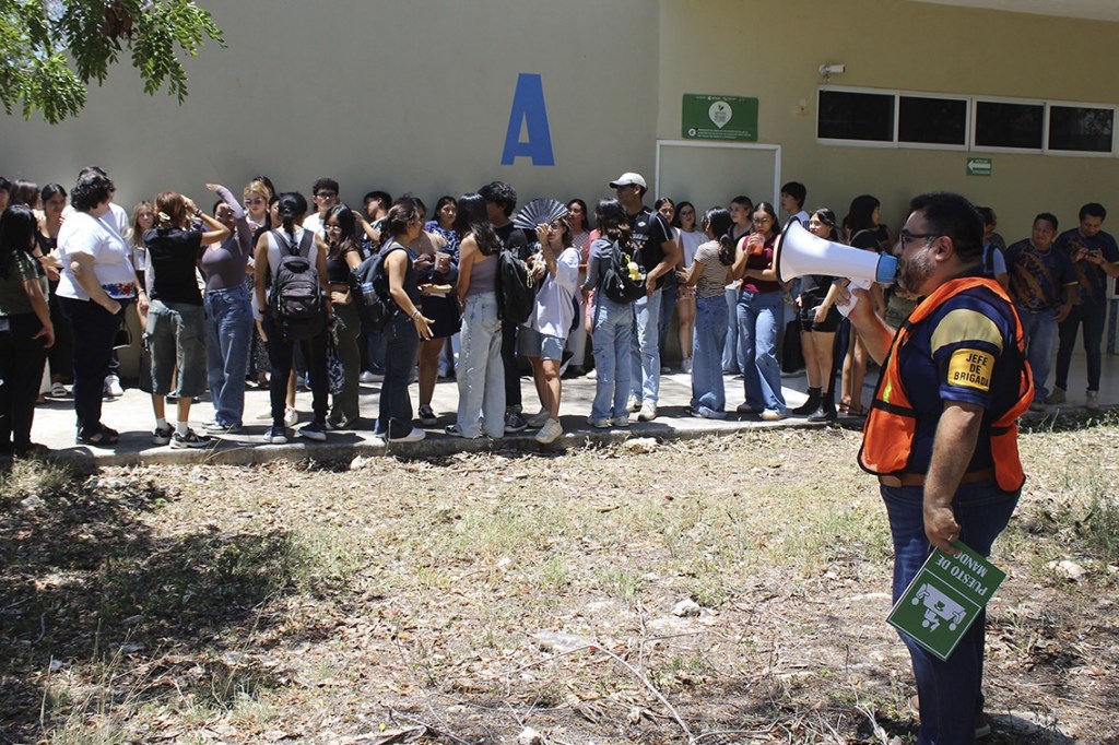 #Yucatan Frente a nuevos desafíos climáticos, UADY fortalece su cultura de&nbsp;prevención