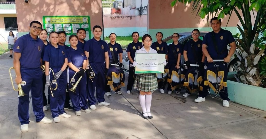 #Yucatan Arte y civismo fortalecen la formación integral de estudiantes de la Preparatoria Dos