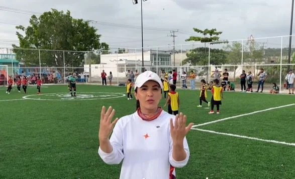 #Campeche Entrega Biby Rabelo Campo sintético de fútbol Siglo XXI del programa Mundial&nbsp;Social