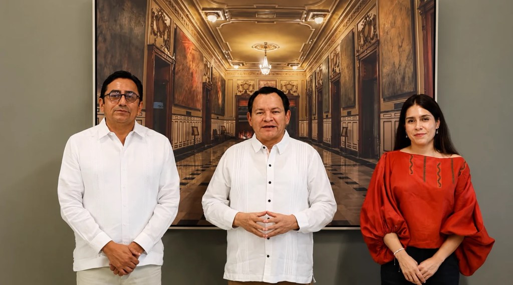 #Yucatan Joaquín Díaz Mena nombra a Ivonne Carrera Pérez como jefa de despacho del gobernador&nbsp;