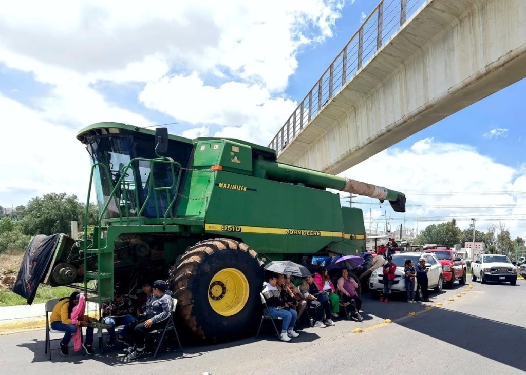 #Zacatecas Productores rurales protestan en Zacatecas por suspensión de obra&nbsp;carretera