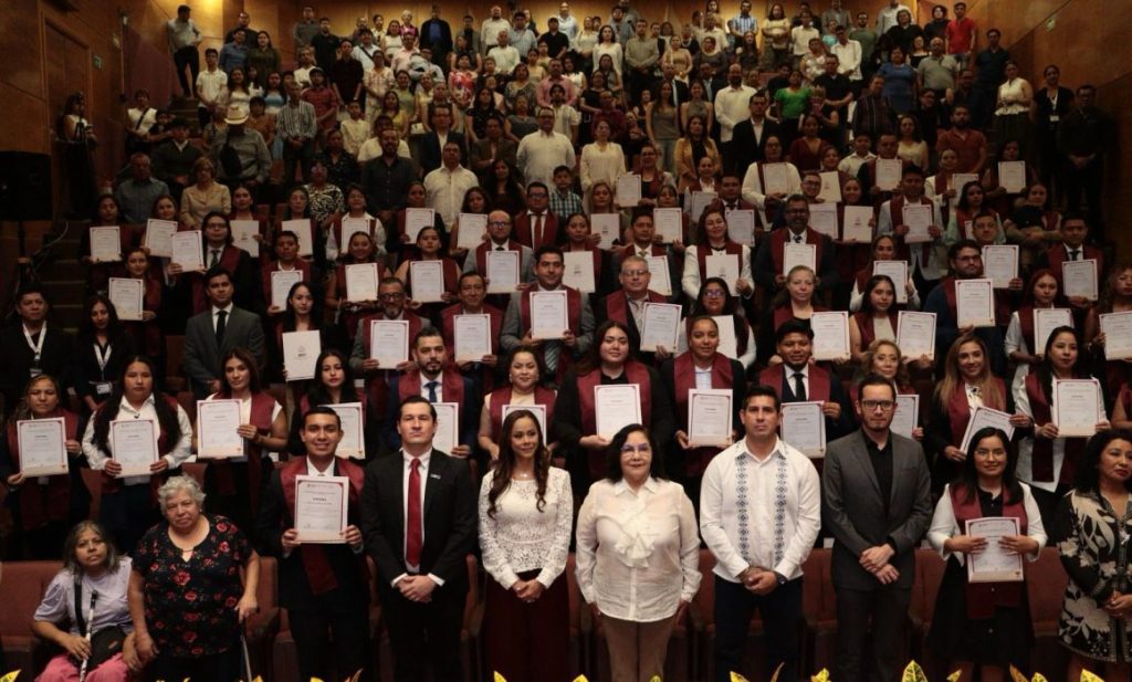 #Veracruz Formaliza ICC el grado académico de 106 egresados