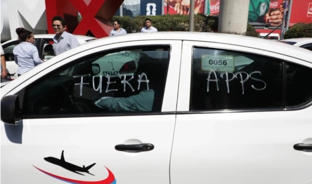#QuintanaRoo Taxistas de Cancún piden operativos para vigilar a prestadores del servicio por&nbsp;aplicación