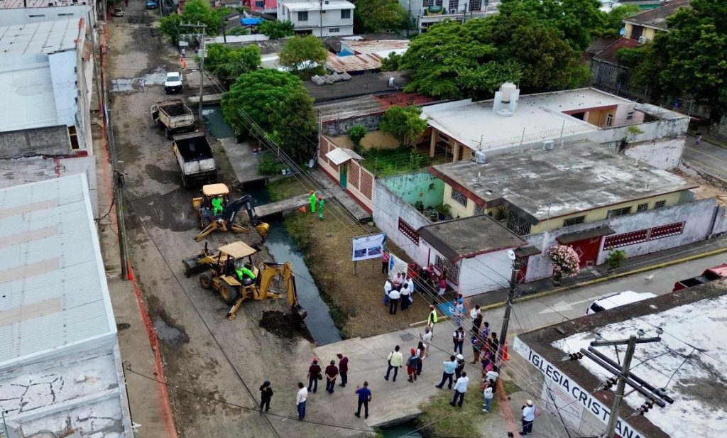 #Veracruz Atiende alcaldesa de Veracruz demanda ciudadana de más de 30&nbsp;años