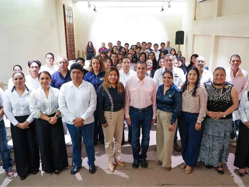 #Chiapas Leer nos permite trascender en la historia: Yamil