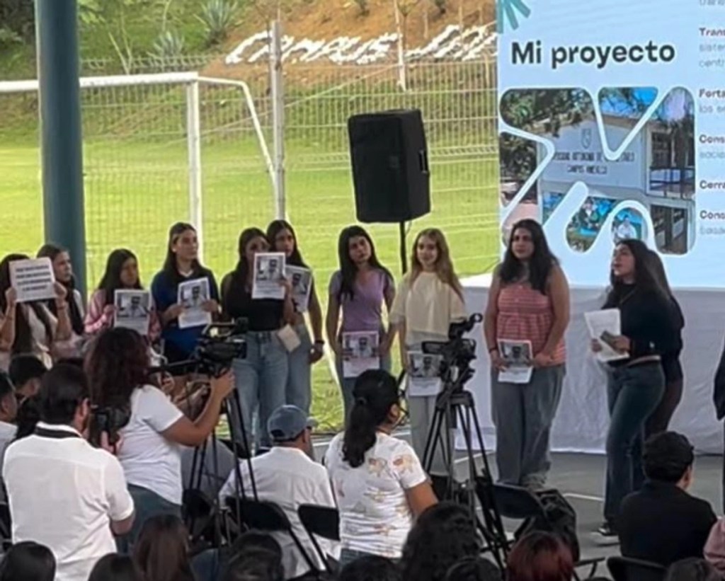 #Queretaro Estudiantes de bachilleres denuncian acoso de su&nbsp;coordinador