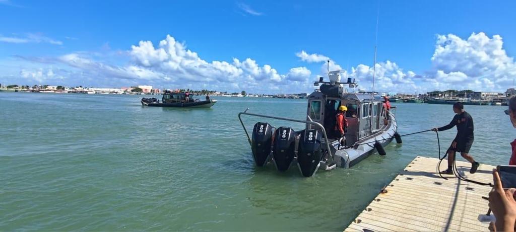 #Yucatan Marina rescata a cinco tripulantes de embarcación incendiada al noroeste de Progreso,&nbsp;Yucatán